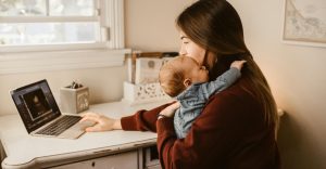 Maternidades que sostienen: Porque ser mamá no debería costar el trabajo