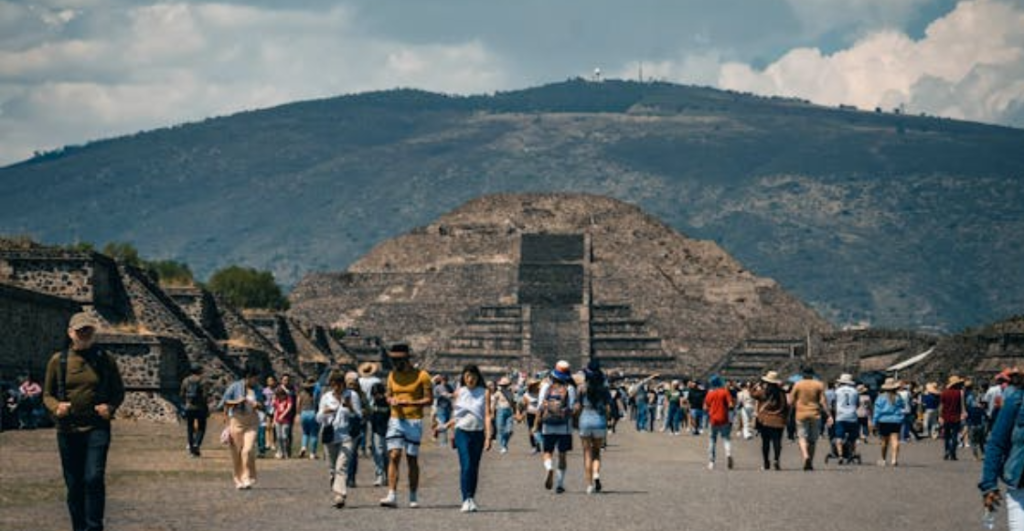 México rompe récord histórico con 26 millones de turistas extranjeros