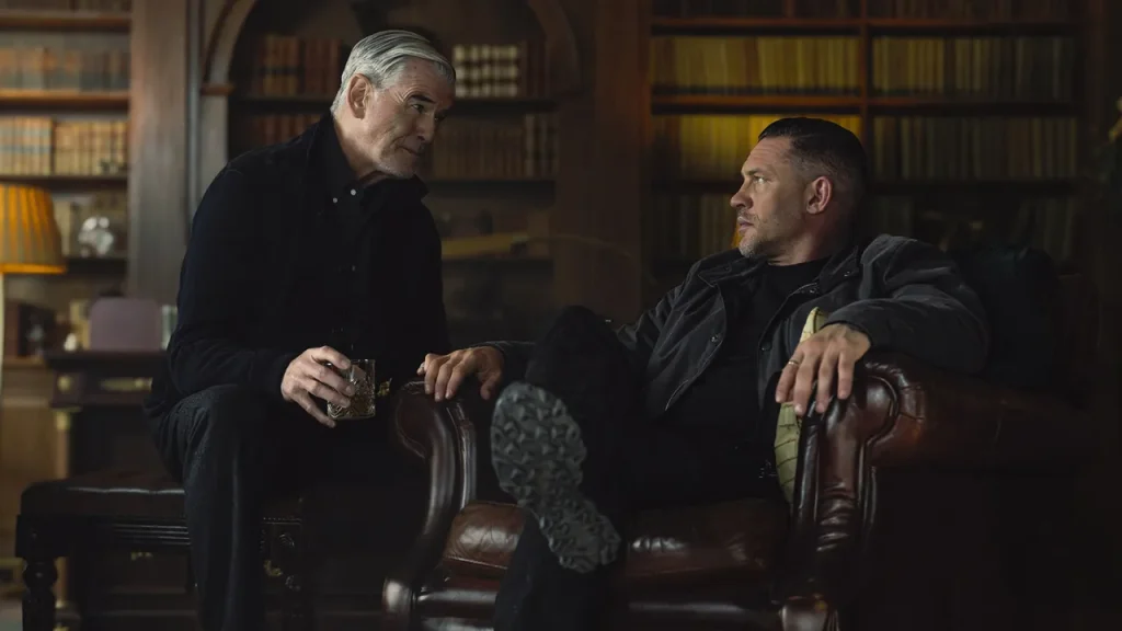 Pierce Brosnan y Tom Hardy en 'MobLand'