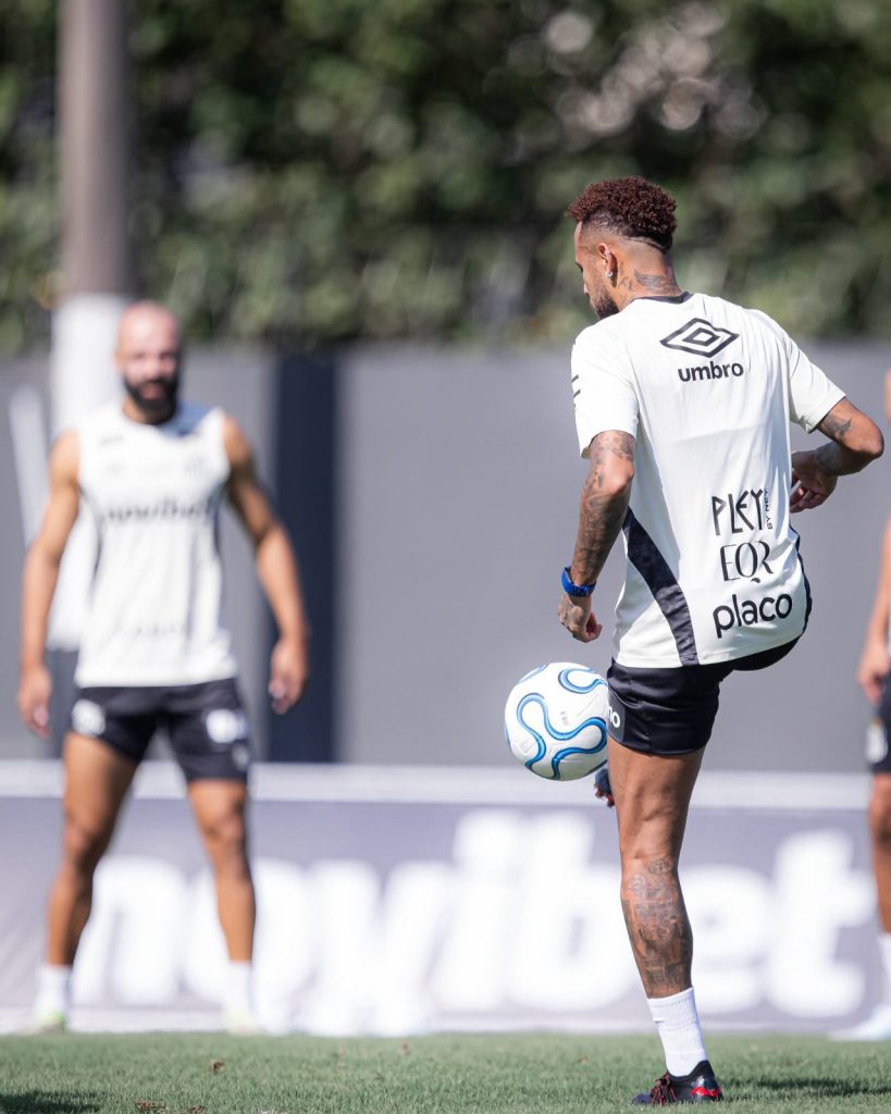 conflicto entre Neymar y Robinho Jr. en el Santos de Brasil