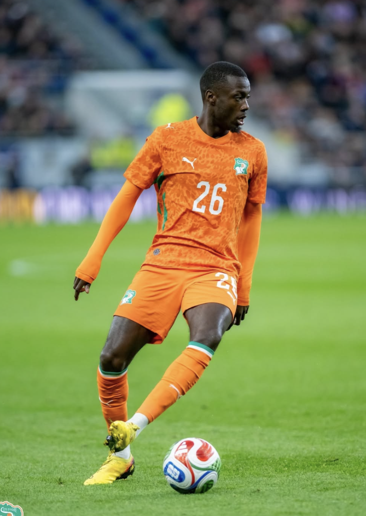 Nicolas Pepe con Costa de Marfil