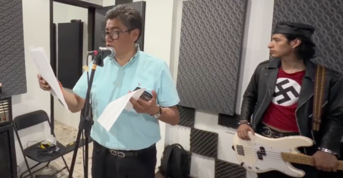 polemica-saul-monreal-canta-junto-musico-con-playera-simbolo-nazi