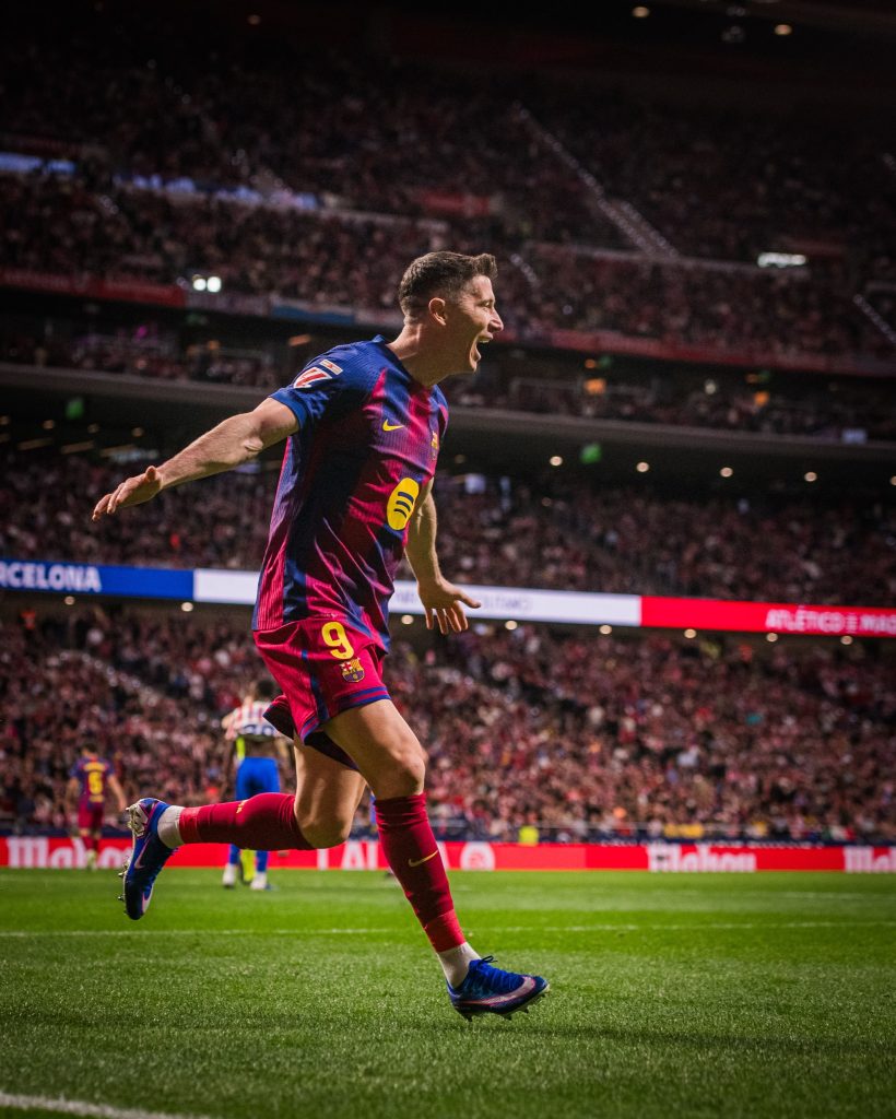 Lewaindowski jugará su último clásico con el Barcelona