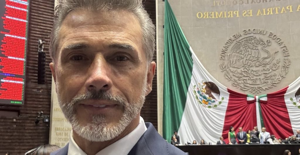 Lo que sabemos de la carta de renuncia de Sergio Mayer en Morena