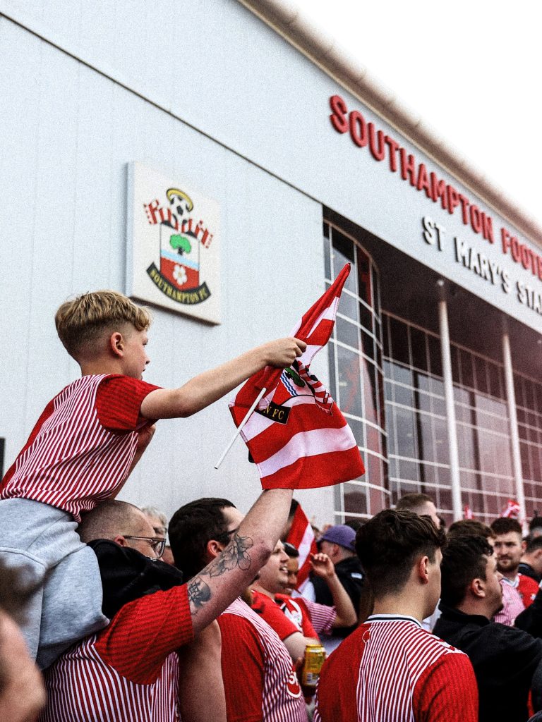 Adiós, Southampton: Expulsado de la final por el ascenso a la Premier League por espionaje