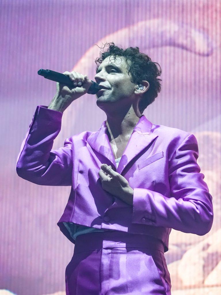 mika tecate emblema