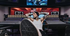travis barker blink 182