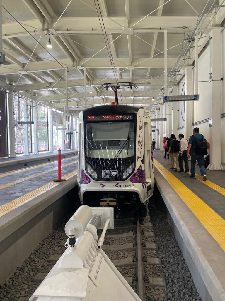 Viajamos en el Ajolote (el Tren Ligero) y, ¿qué tal están los nuevos trenes?