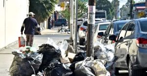 Vecino Cochino: La nueva iniciativa para evitar que las personas dejen su basura en la calle