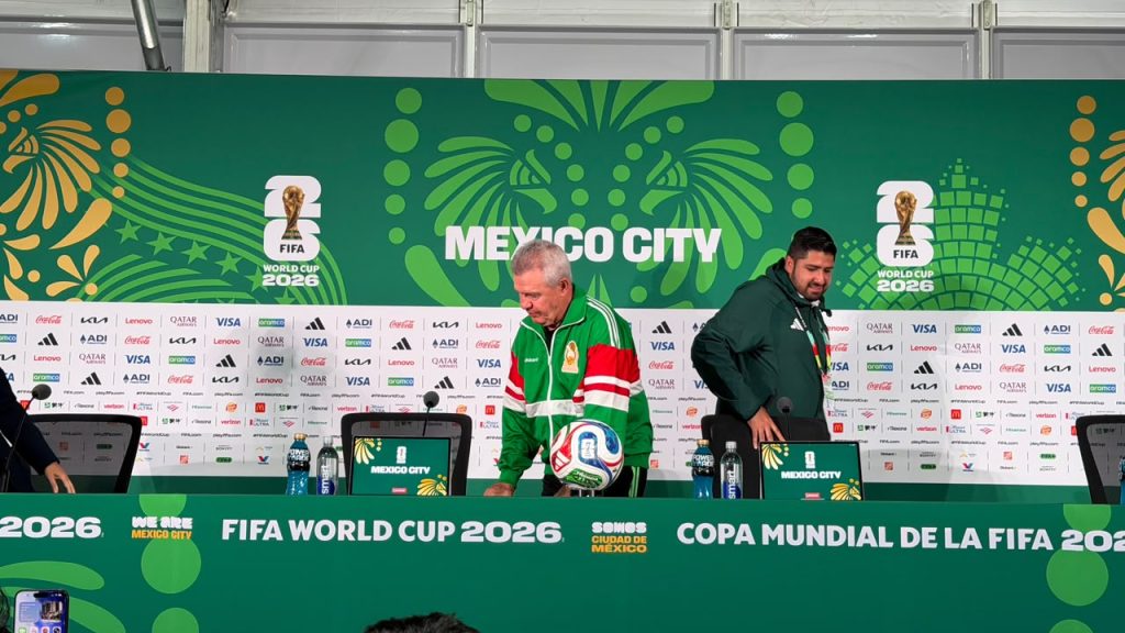 Javier Aguirre en la conferencia de prensa