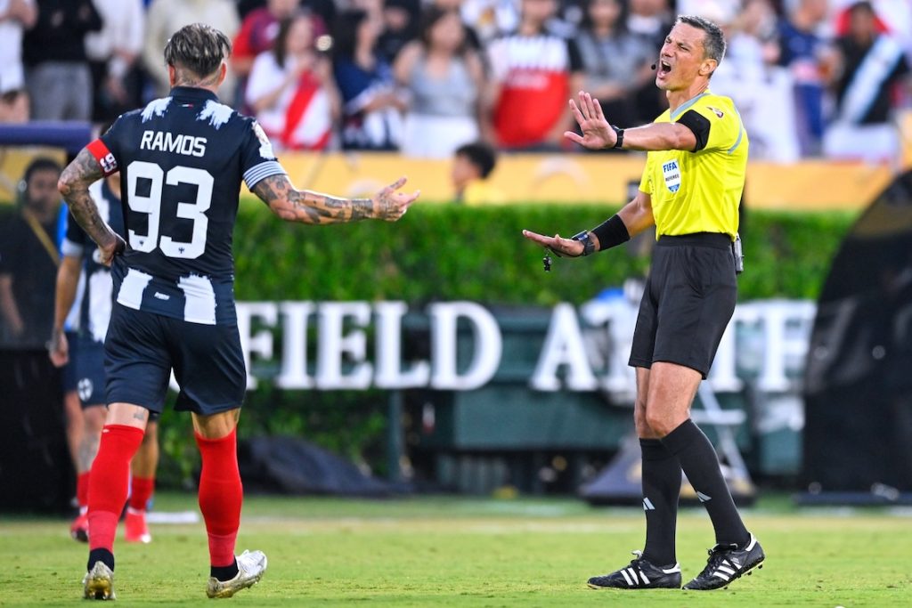 Slavko Vincic pitó el Rayados vs River plate