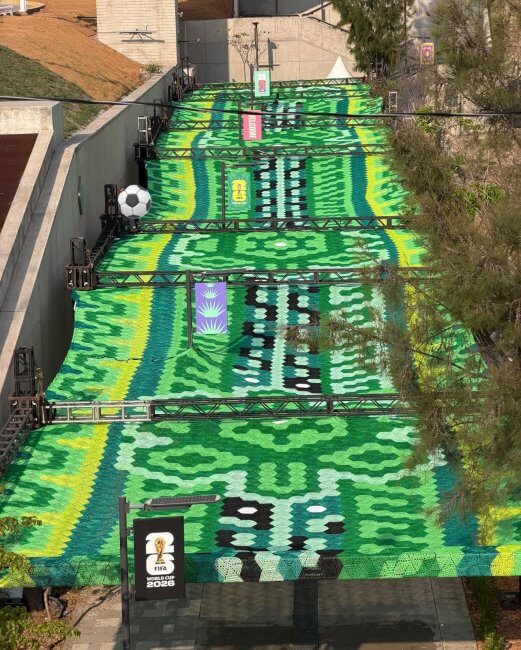 El cielo de tela: La monumental instalación mundialista de Zapopan