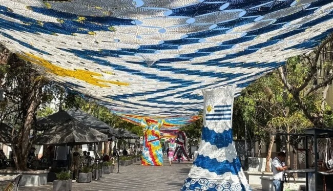 El cielo de tela: La monumental instalación mundialista de Zapopan