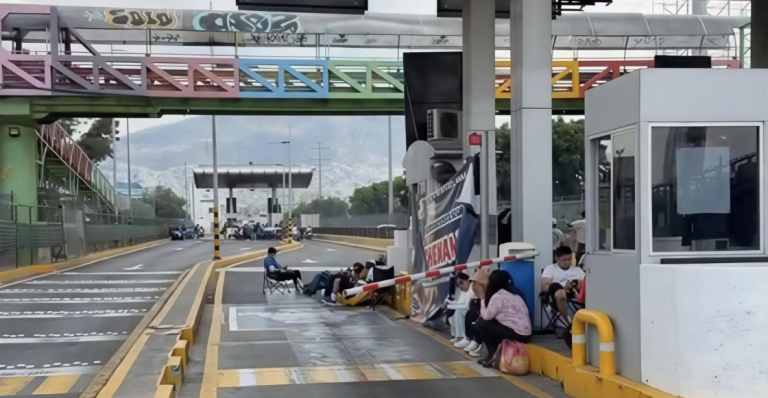 Una jornada más de protestas: CNTE permite paso libre en autopistas México-Cuernavaca y Puebla