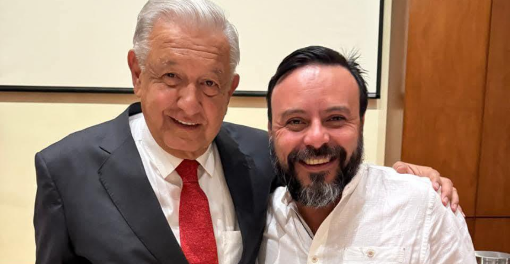 ¿Y la austeridad? Funan al secretario de Gobierno de Oaxaca por viajar en avioneta privada