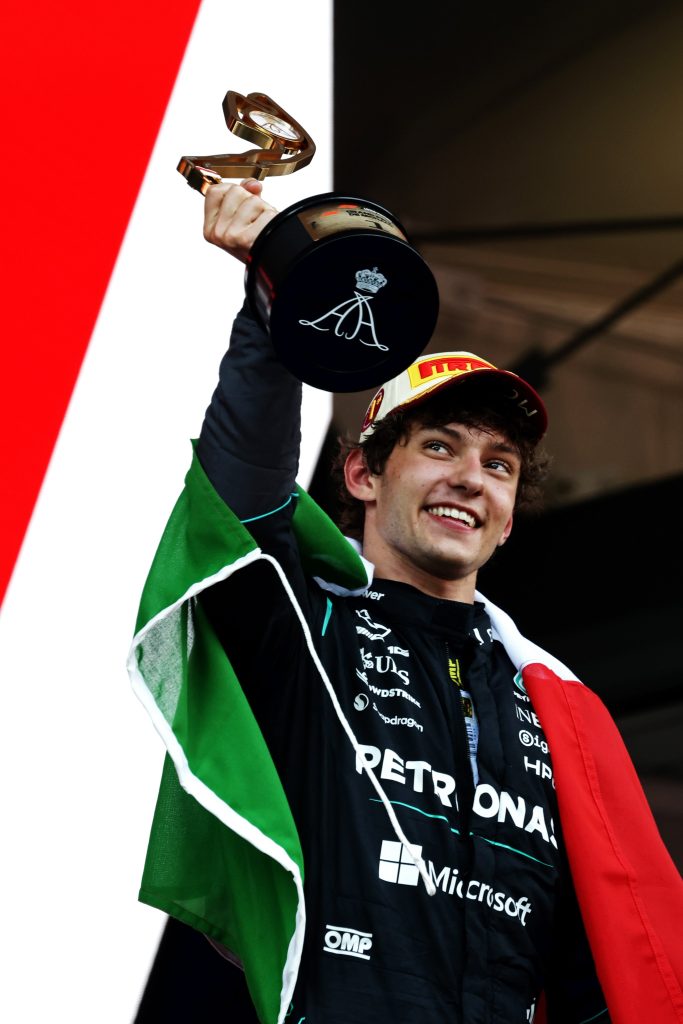 Kimi Antonelli gana en Mónaco