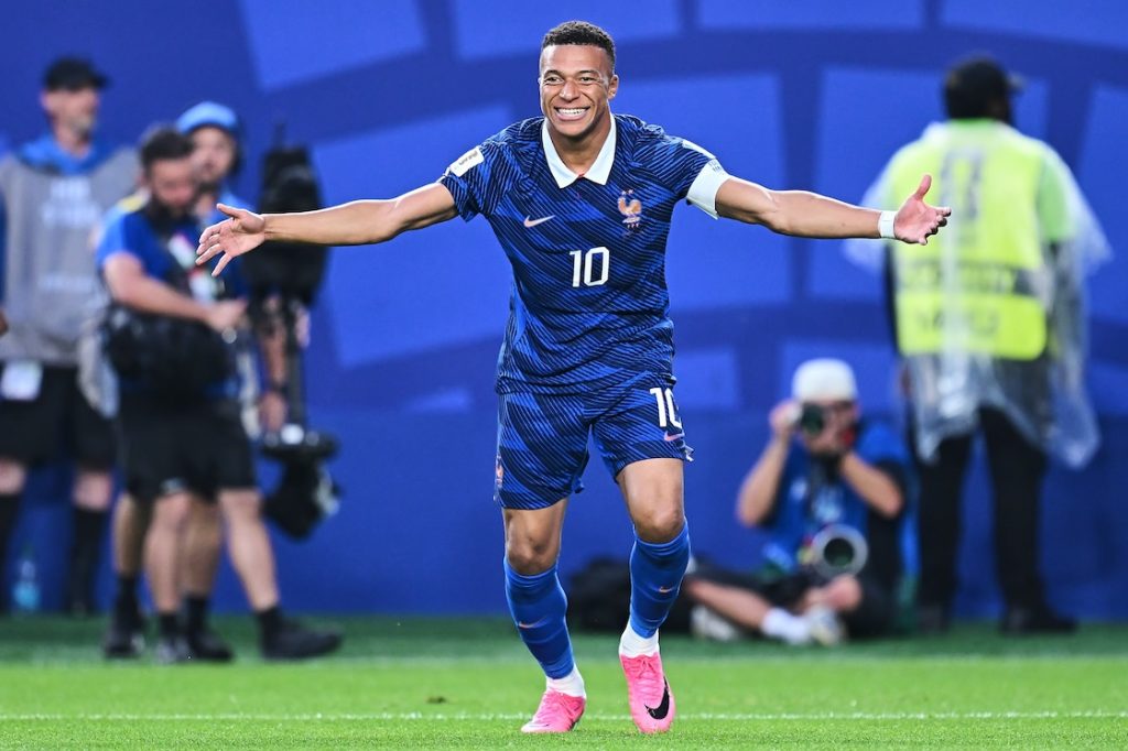 Mbappé en el juego contra Irak