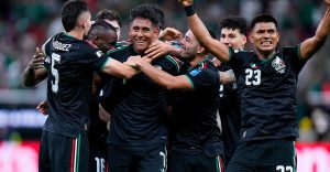 Luis Romo prometió un gol a su esposa
