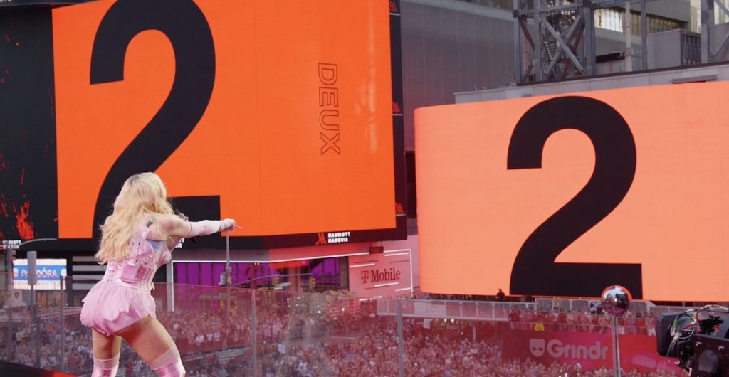 madonna en times square 2