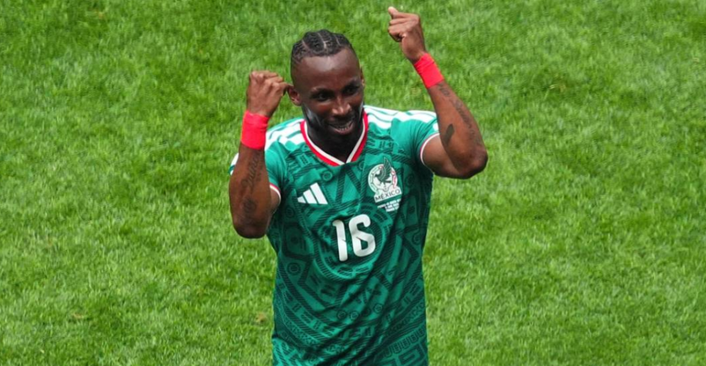 Julián Quiñones ya es uno de los máximos goleadores de México en Mundiales