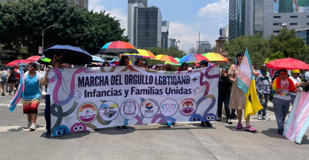 mejores-carteles-marcha-lgbt-2026-cdmx-1