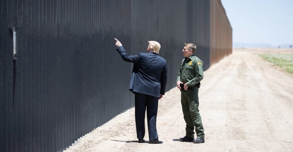 Gobierno de Trump dice que terminaría el muro de la frontera en 2027