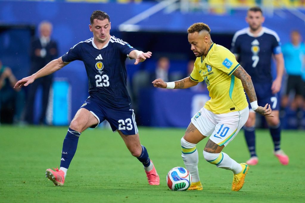 Neymar volvió a jugar