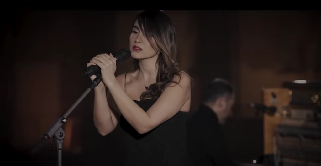 74 latigazos por cantar sin velo: el caso que vuelve a poner sobre la mesa los derechos de las mujeres en Irán