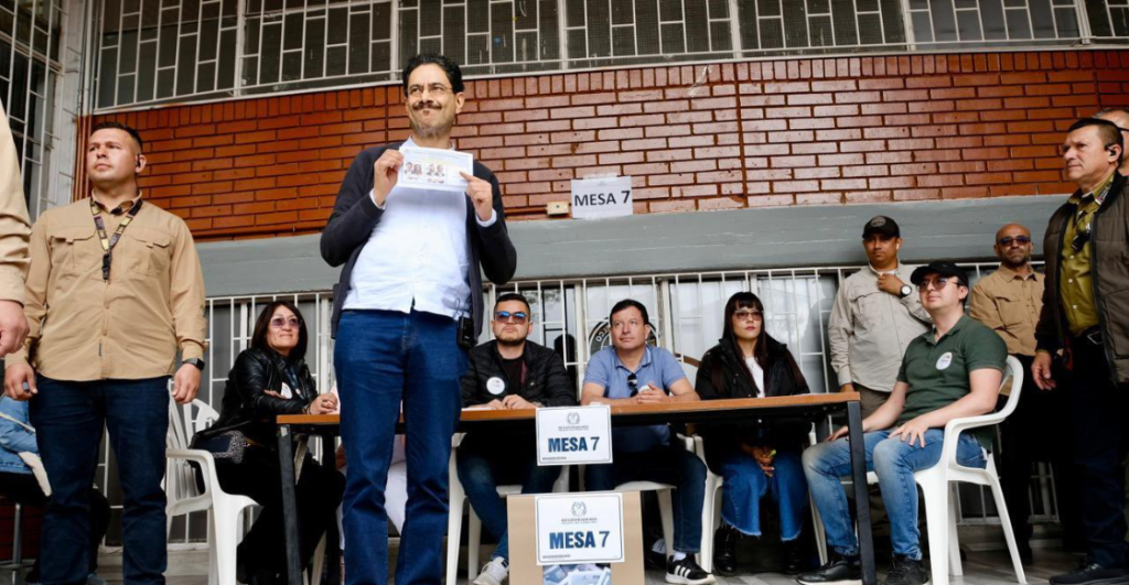 ¿Quién es Iván Cepeda, el candidato de izquierda que busca llegar a la presidencia de Colombia?