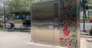 Fuimos a los baños públicos inteligentes de CDMX, ¿realmente funcionan?