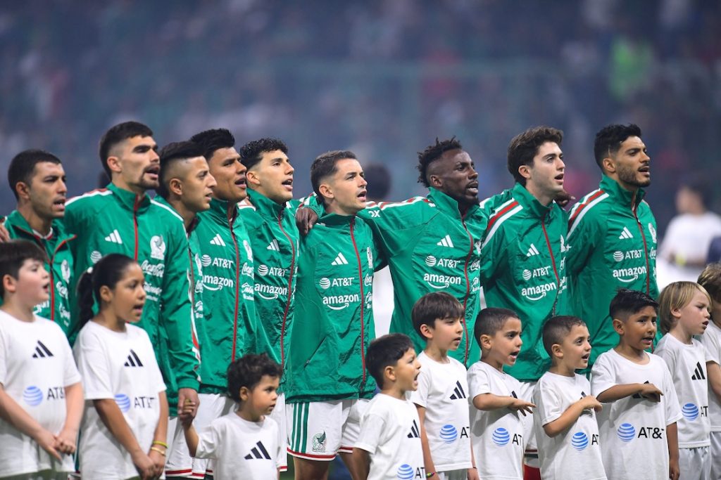 Alineación titular de México vs Serbia
