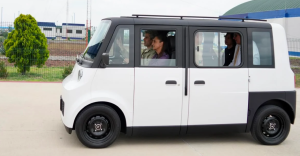 ¡Hecho en México! Sheinbaum presenta el auto eléctrico Olinia durante visita a Michoacán
