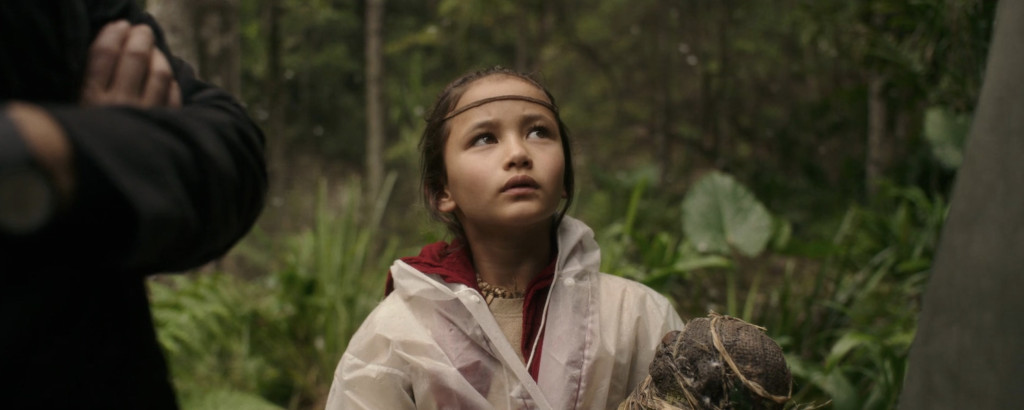 Kaylee Hottle como Jia en 'Godzilla vs. Kong'