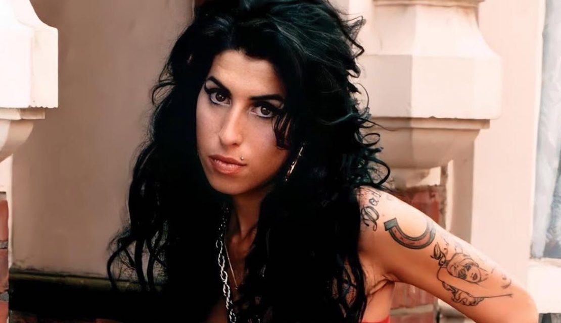 Amy Winehouse: Un talento irrepetible que consolidó el neo soul