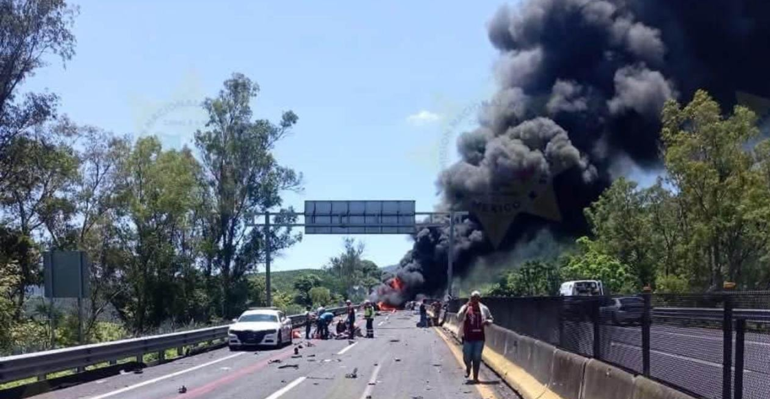 Tráiler se queda sin frenos y provoca choque múltiple en la autopista Guadalajara-Tepic; reportan al menos 10 personas fallecidas