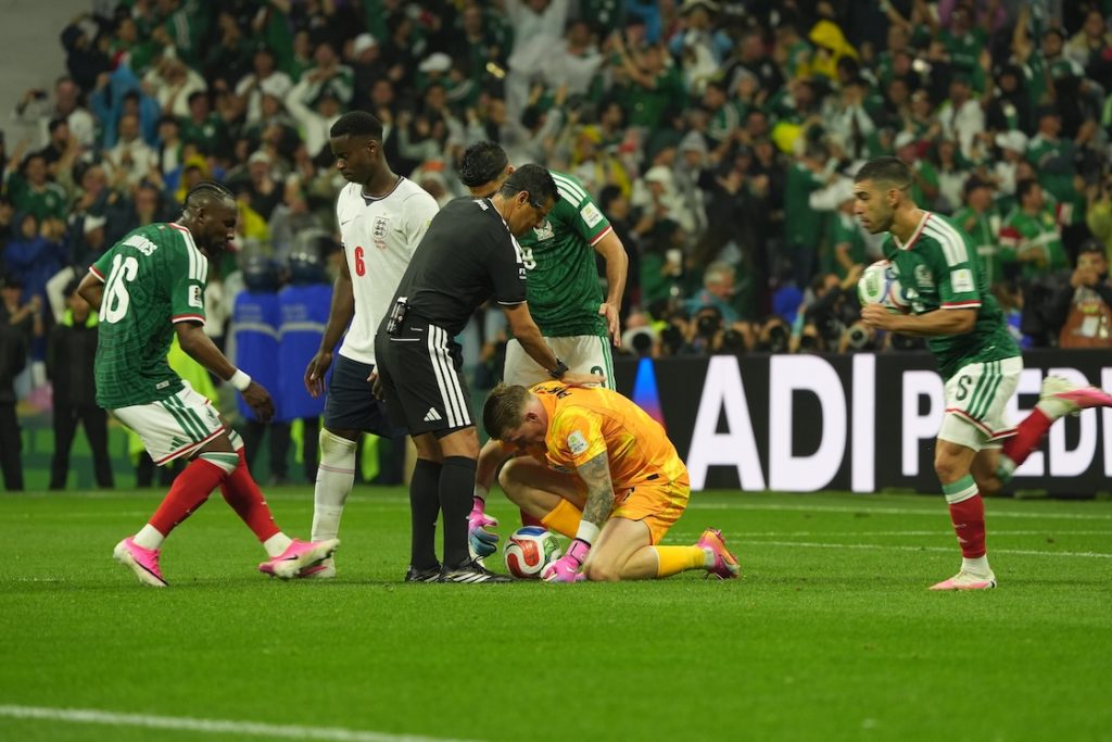 México vs Inglaterra en el Estadio Azteca