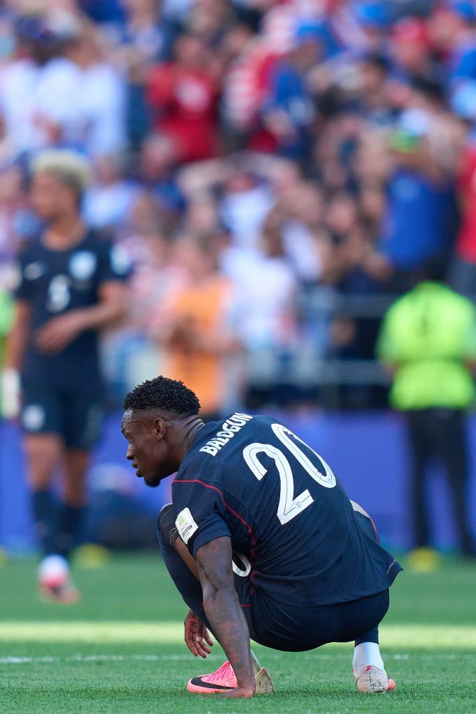 Folarin Balogun sobre la tarjeta roja que le retiraron gracias a Trump