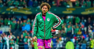 Guillermo Ochoa se ha retirado