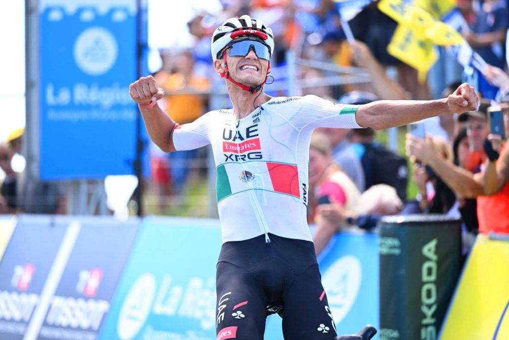 Te decimos dónde ver a Isaac del Toro en el Tour de France