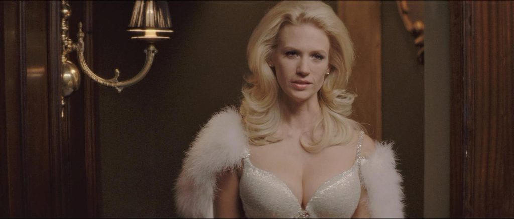 January Jones como Emma Frost