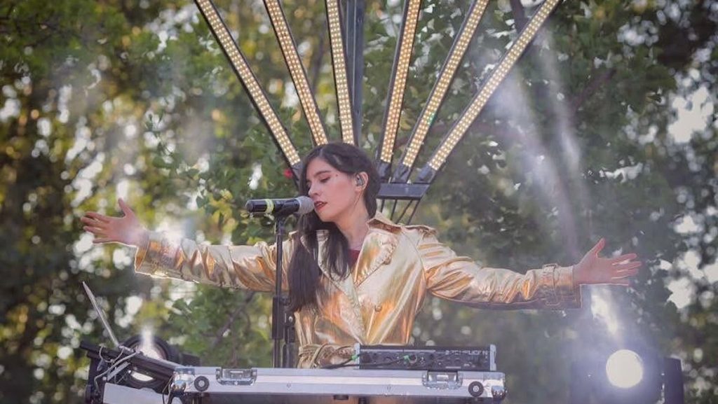 javiera mena 2