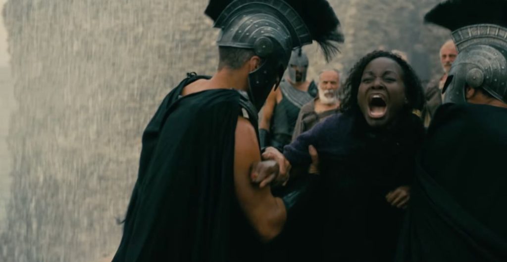 Lupita Nyong'o como Helena de Troya y Clitemnestra en el tráiler de 'La Odisea'