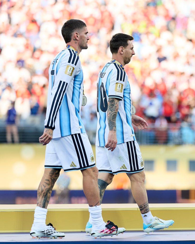 Lionel Messi y Rodrigo de Paul