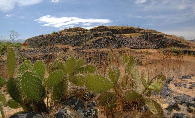 Ruinas ocultas en el Periférico: El secreto prehispánico que ignoras cada vez que hay tráfico