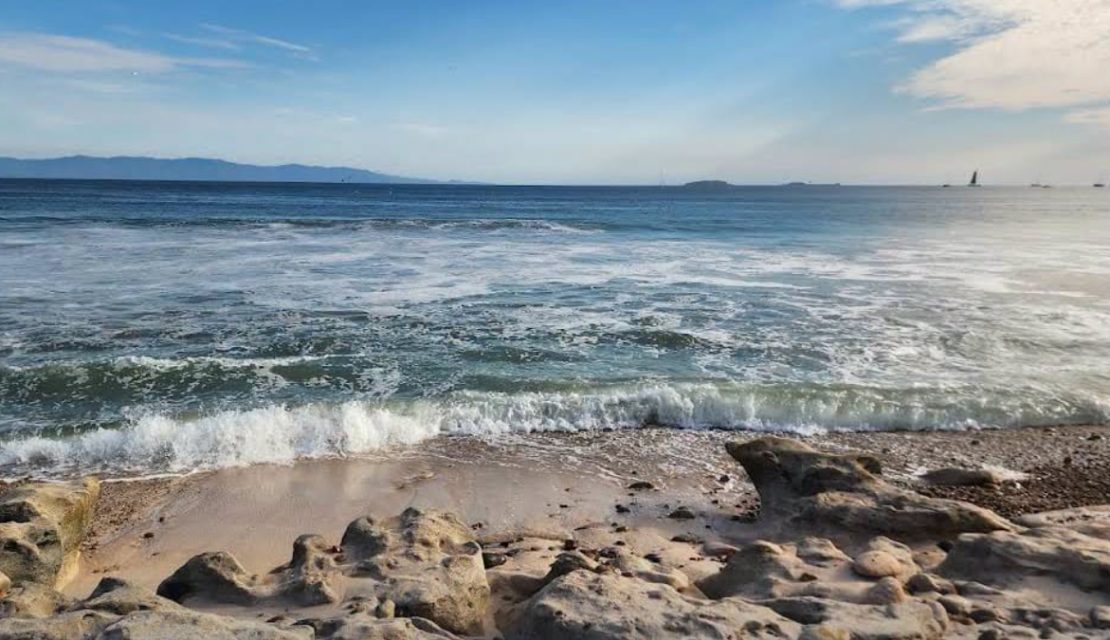 SEMARNAT frena intento de privatización de la playa Las Cocinas, Nayarit