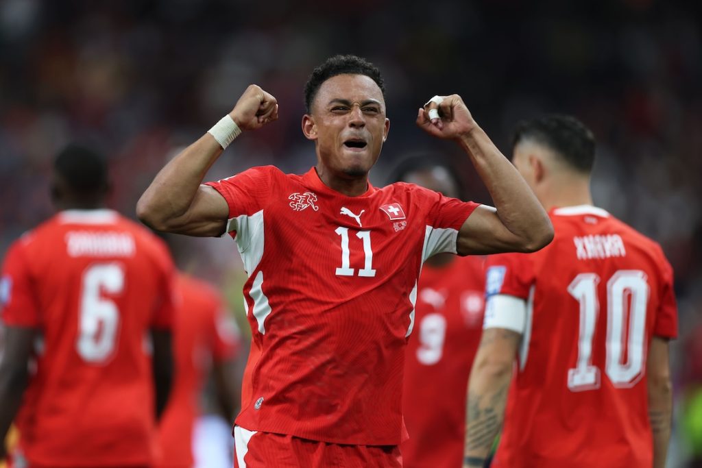 Suiza espera rival en Octavos de Final