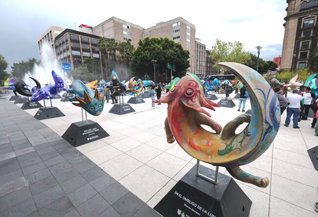 100 esculturas de ajolotes “viven” en Cuemanco y el Centro Histórico
