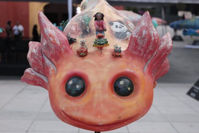 100 esculturas de ajolotes “viven” en Cuemanco y el Centro Histórico