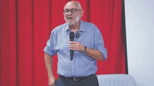 Benito Taibo y la cuenta a la UNAM: langosta, pasteles y comidas de hasta 19 mil pesos