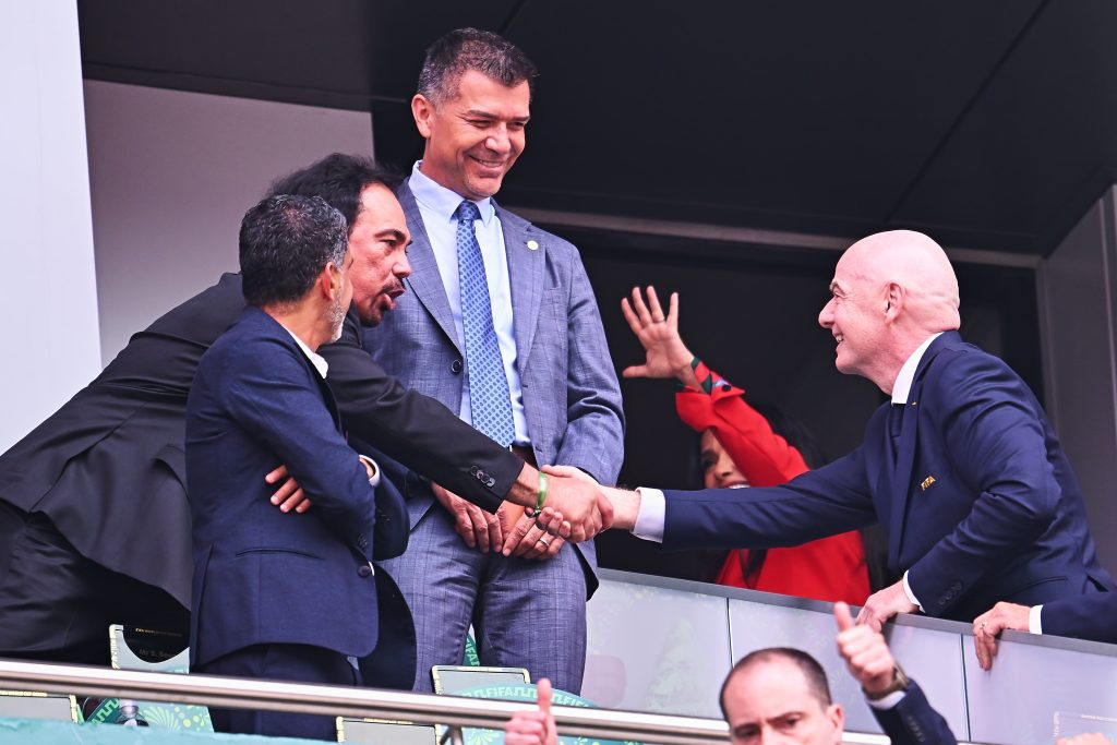 Exjugadores como Cafú, Roberto Carlos y Borgetti respaldan a Infantino